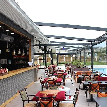 Hotel apartamentowy Ucar Royal Ve Konferans Salonu Ağva