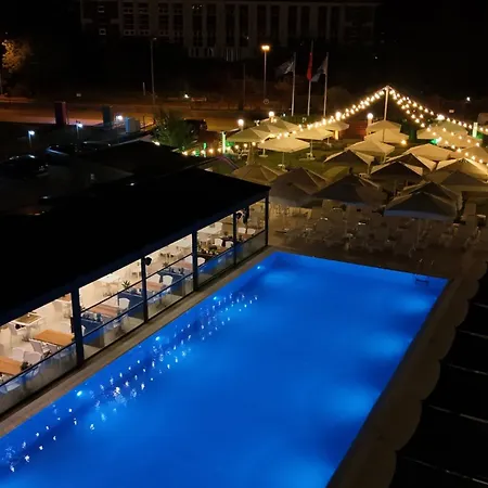 Hotel apartamentowy Ucar Royal Ve Konferans Salonu Ağva