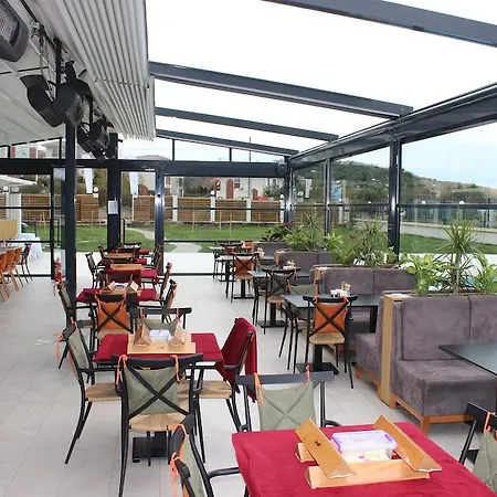 Ucar Royal Ve Konferans Salonu 3* 아그바