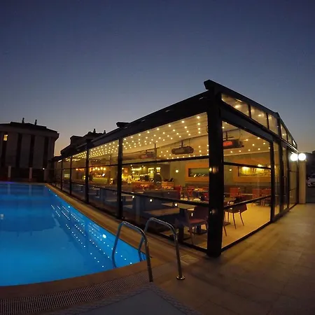 Ucar Royal Ve Konferans Salonu 3*